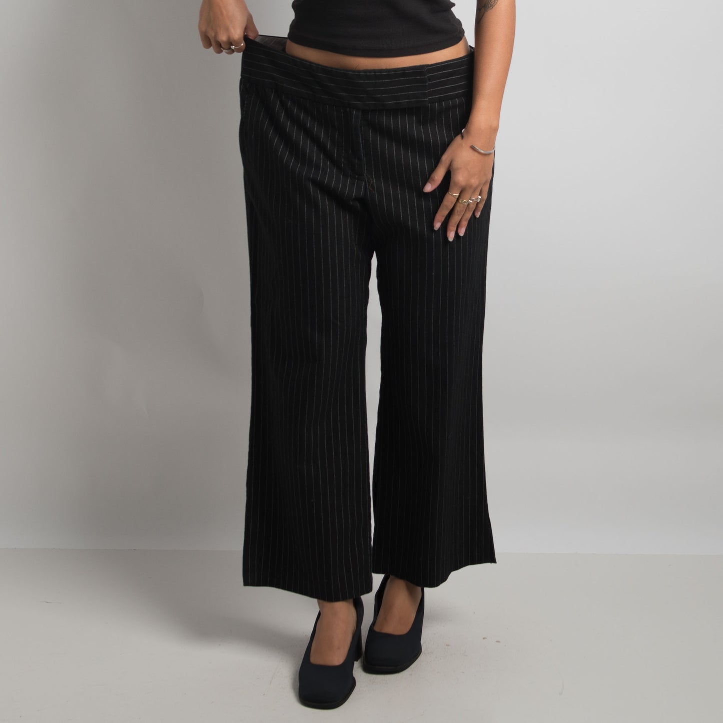 PINSTRIPE CROP TROUSERS