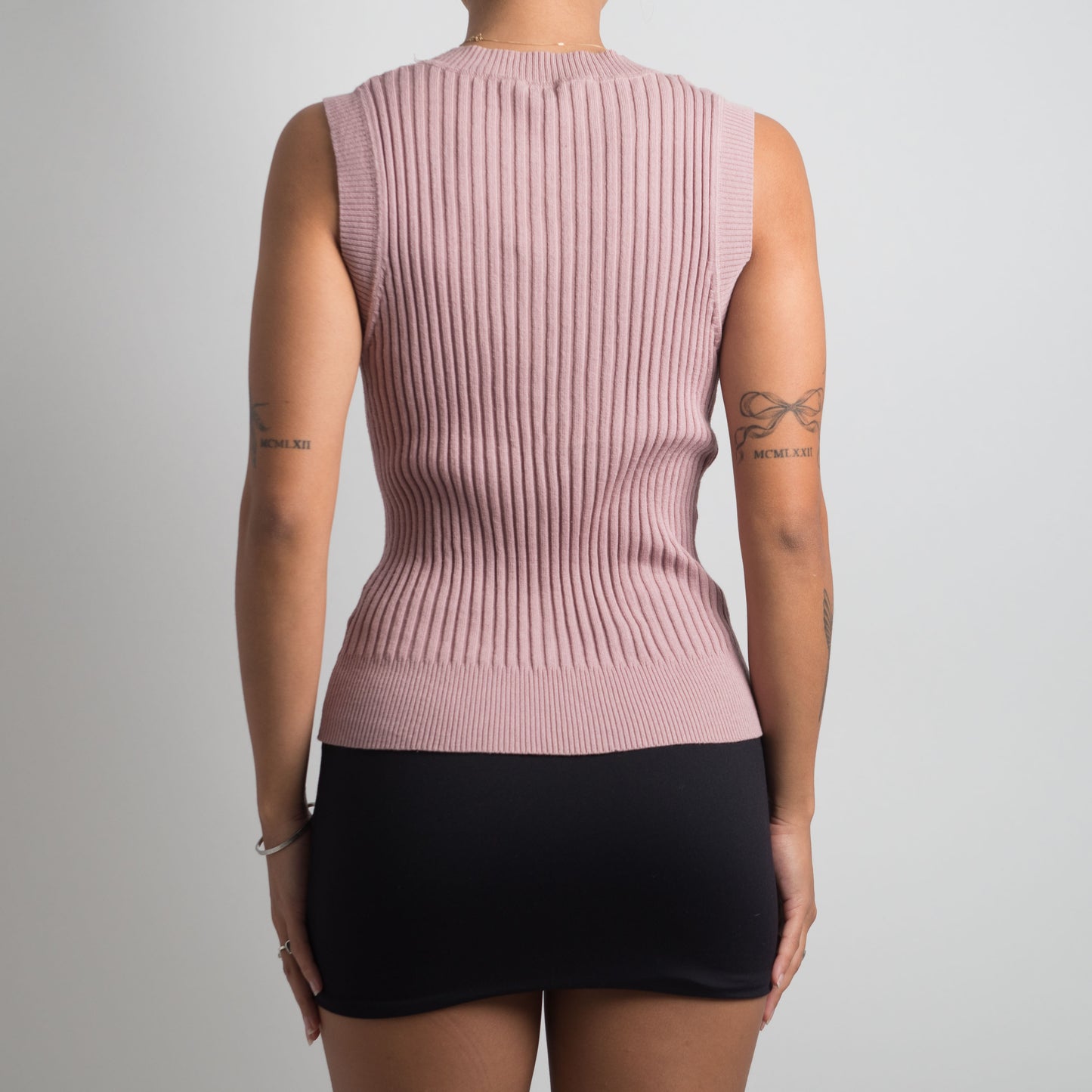 PINK RIBBED SLEEVELESS VEST