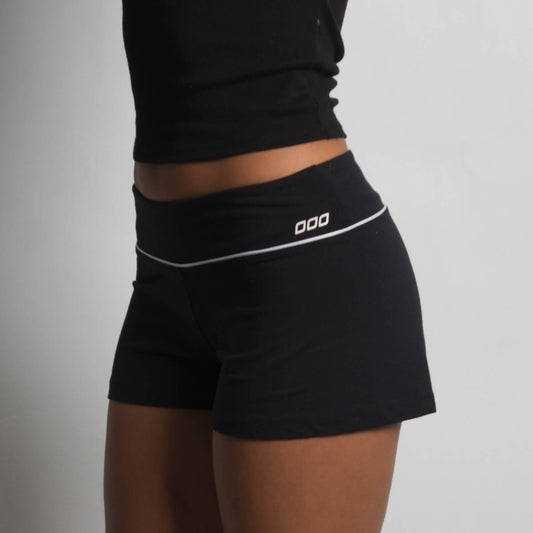 BLACK KICK SHORTS
