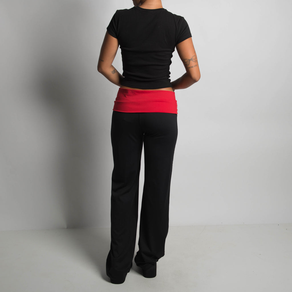 RED PANEL FLARE LEGGINGS