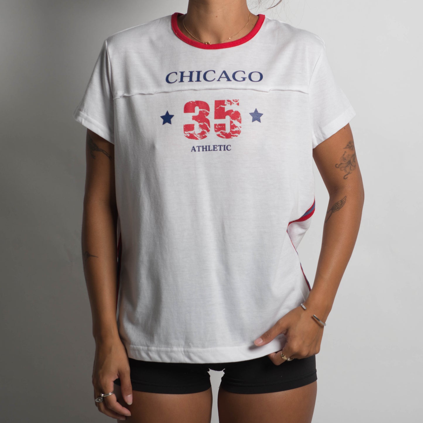 WHITE GRAPHIC TEE