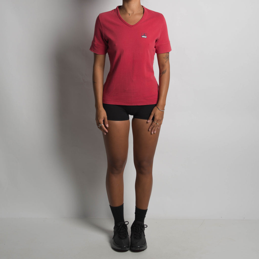 FADED RED V NECK TEE