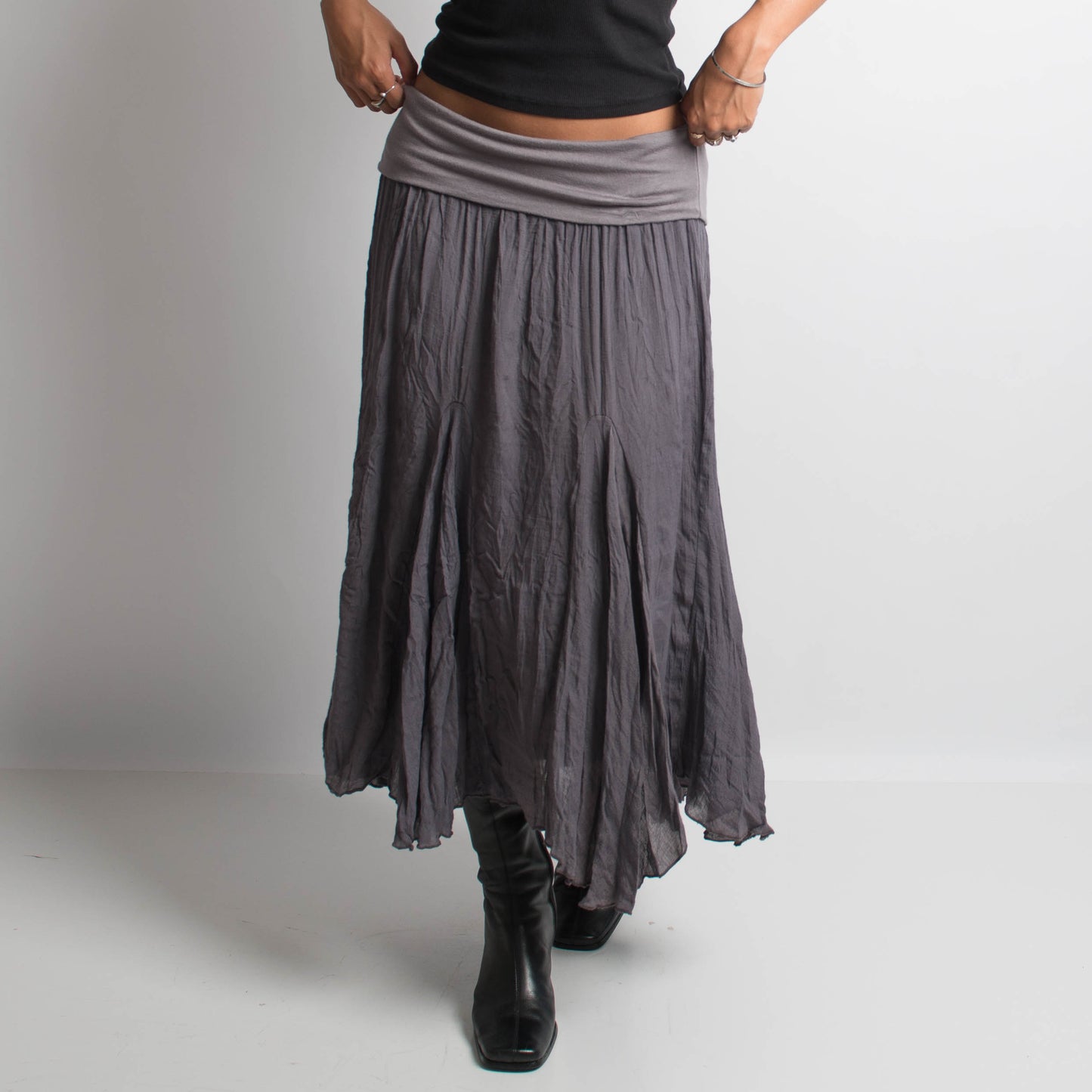 GREY TEXTURED LONGLINE SKIRT