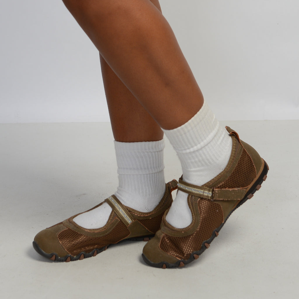 BROWN MARY JANE FLATS