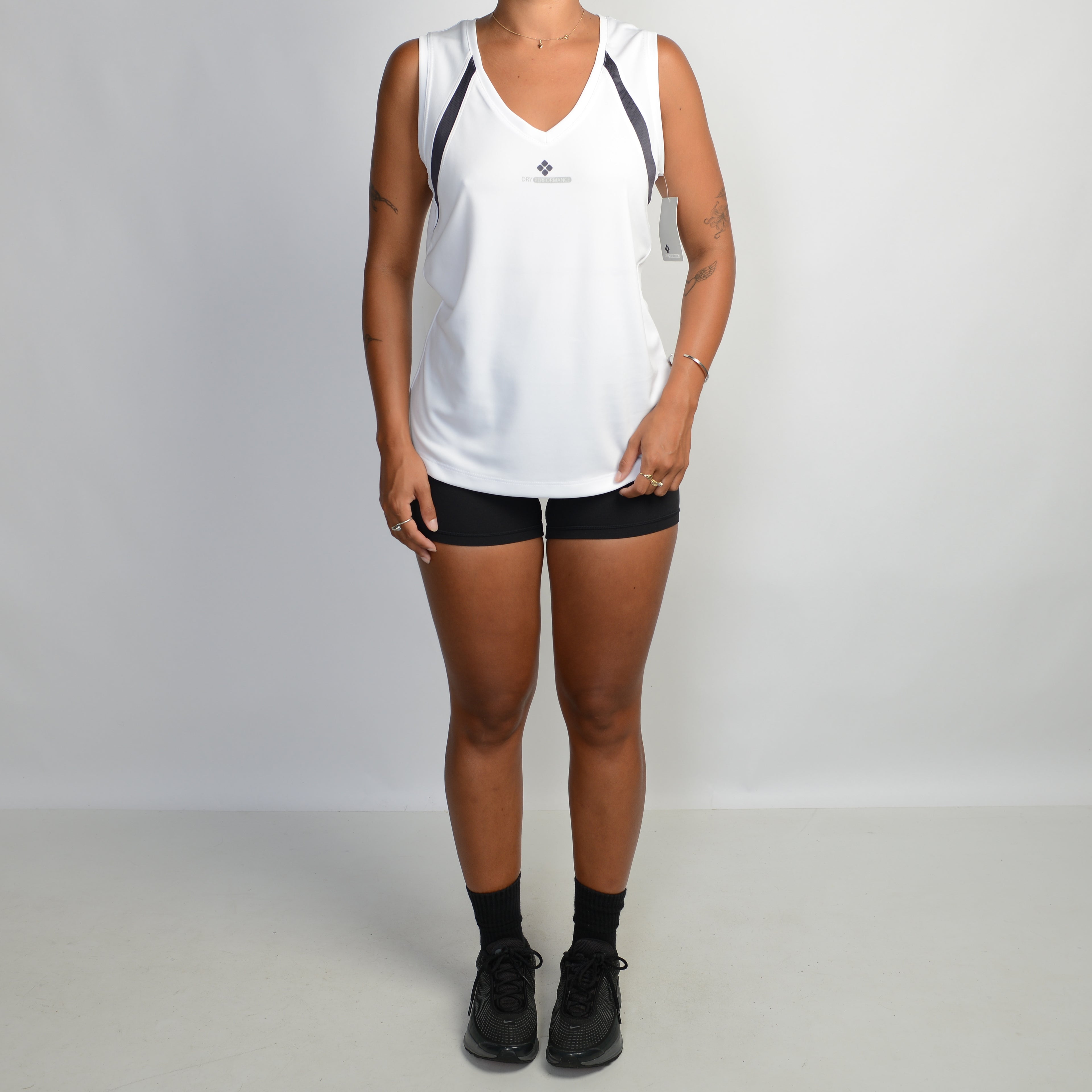 WHITE ACTIVE SINGLET