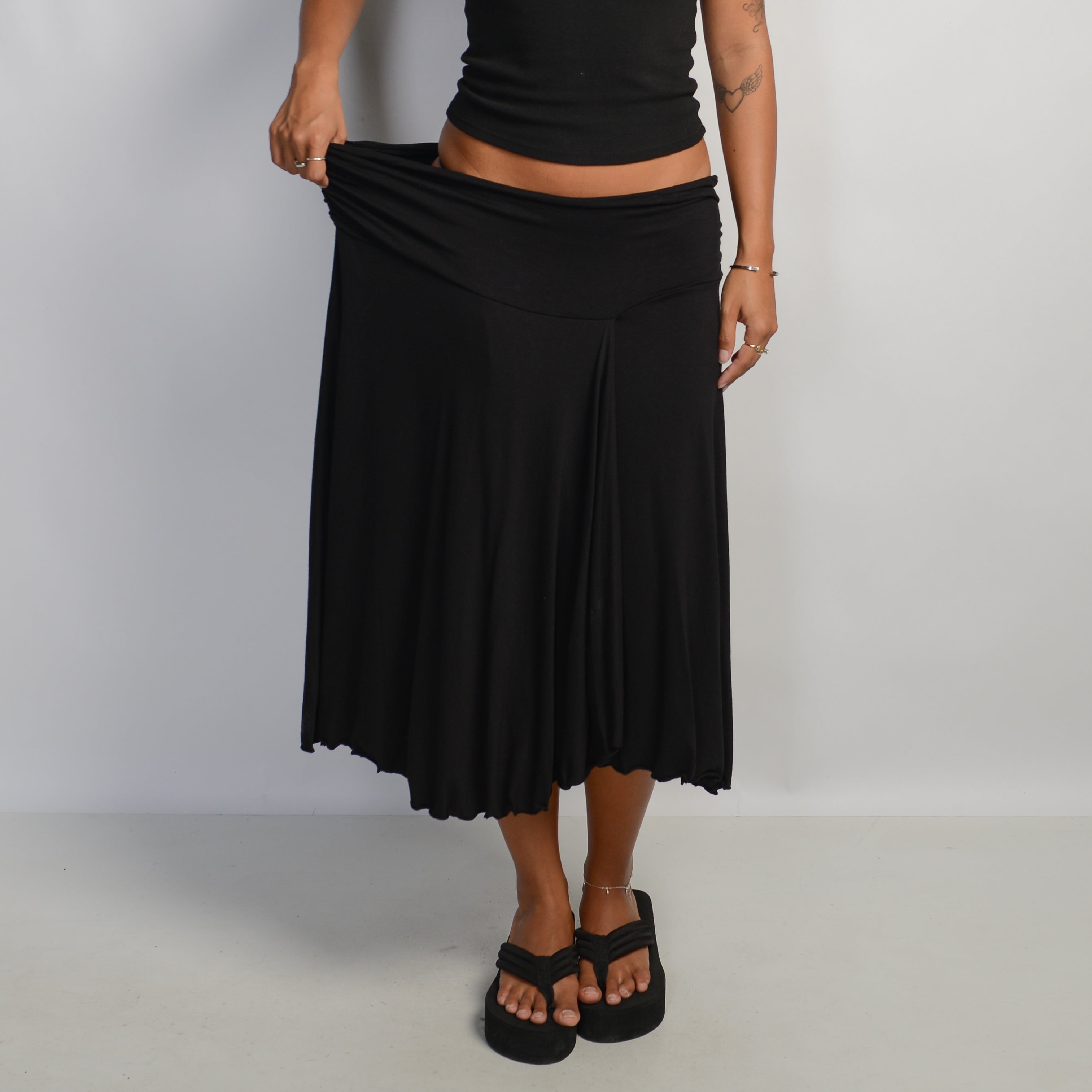 BLACK SLINKY MIDI SKIRT