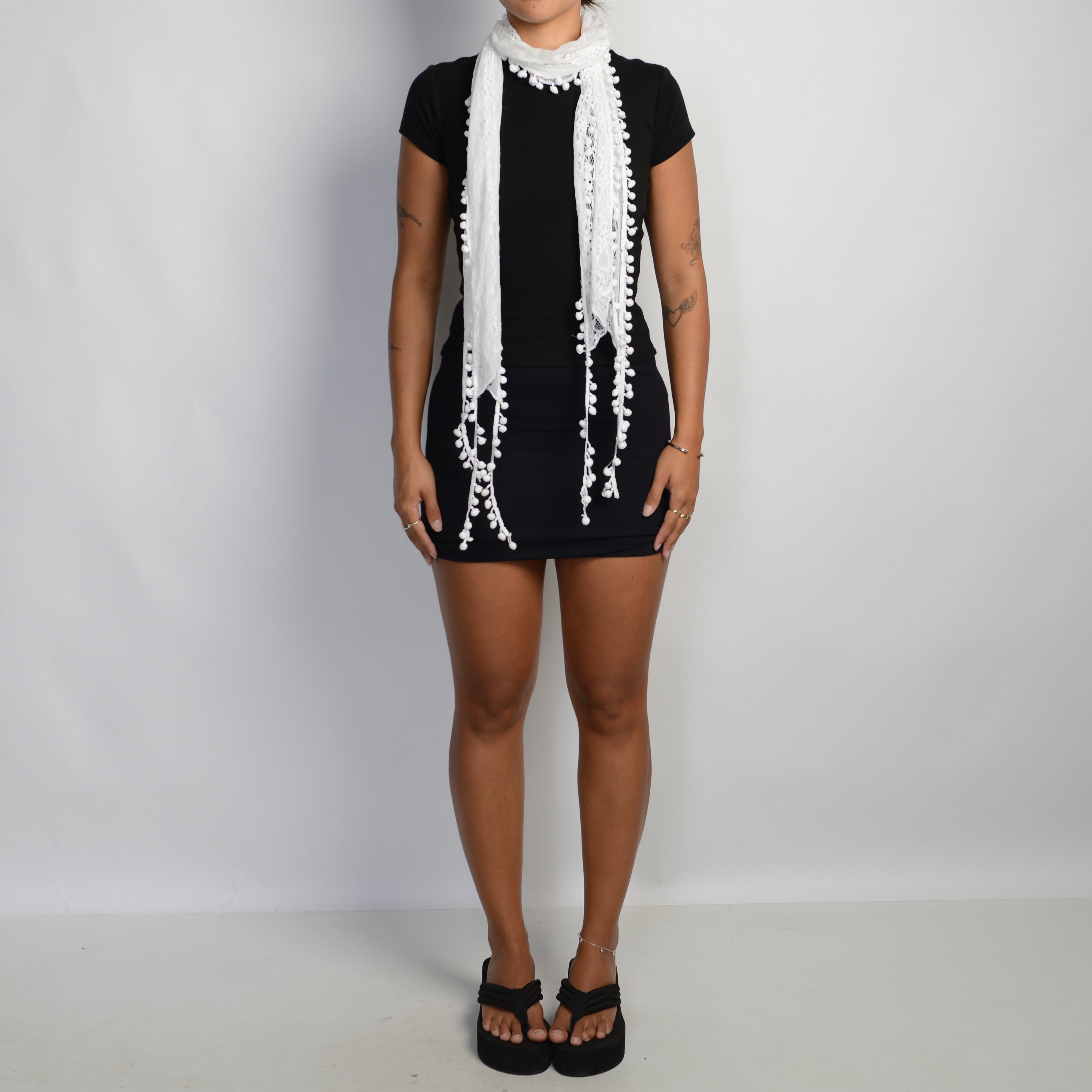WHITE POM POM SCARF