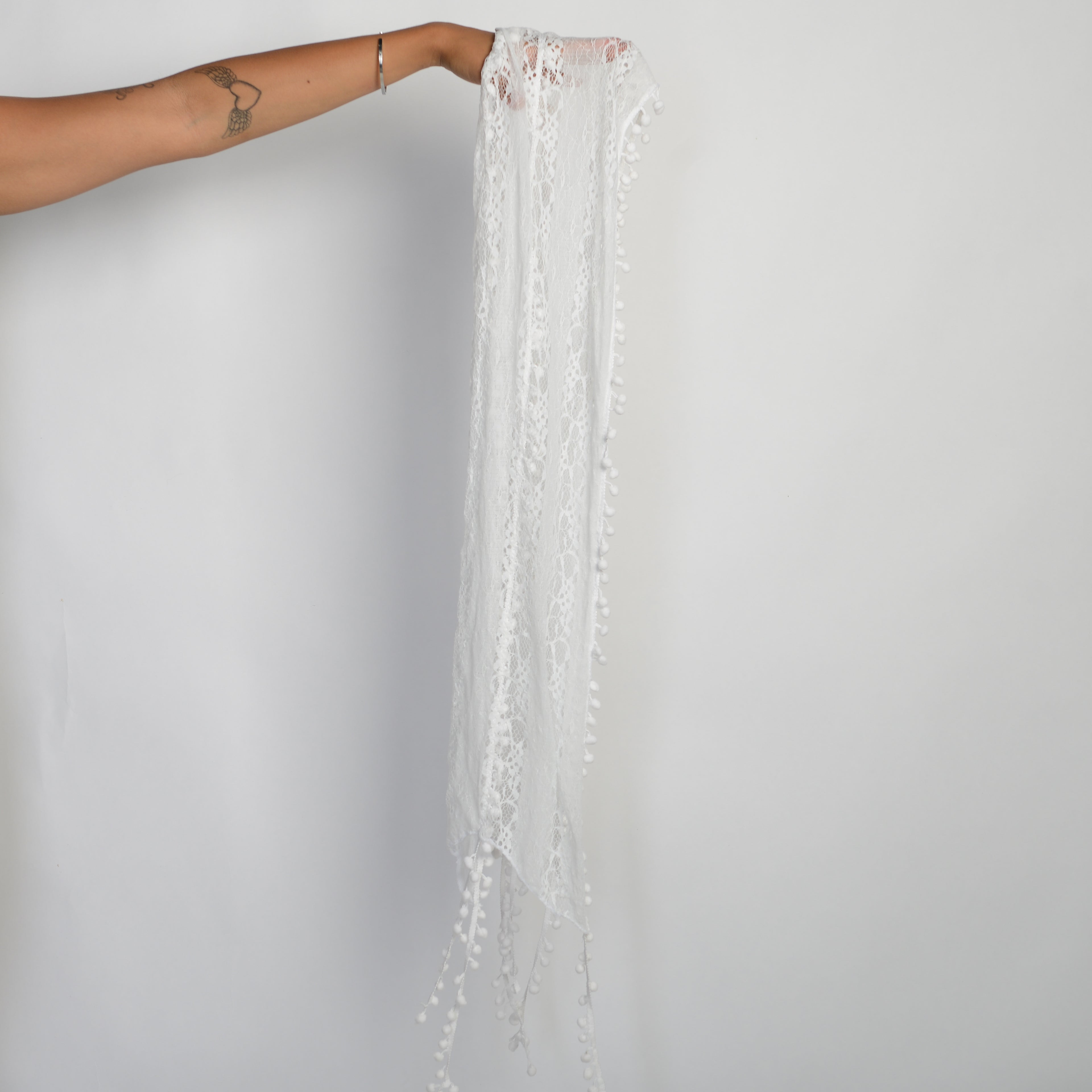 WHITE POM POM SCARF