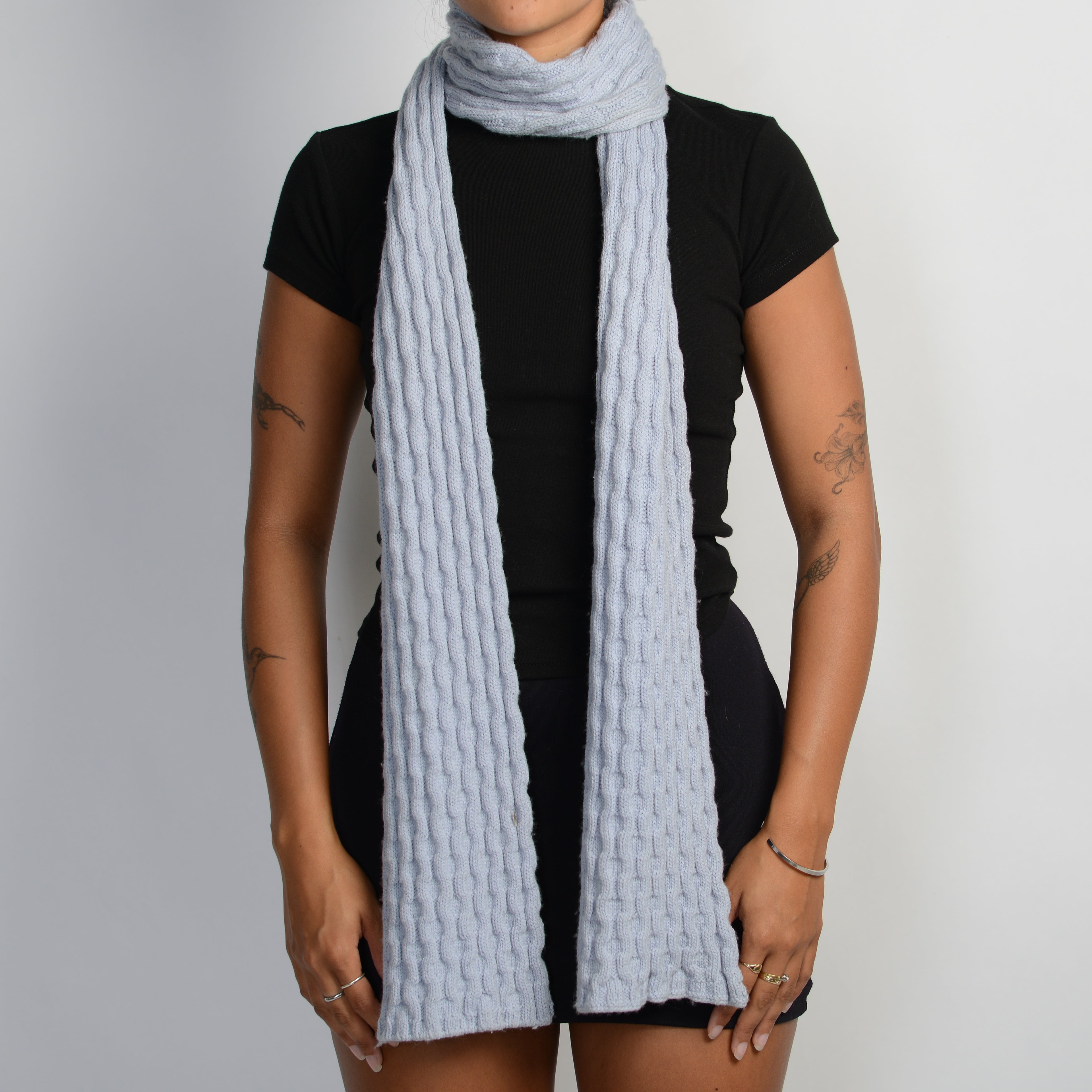 BLUE KNIT SCARF