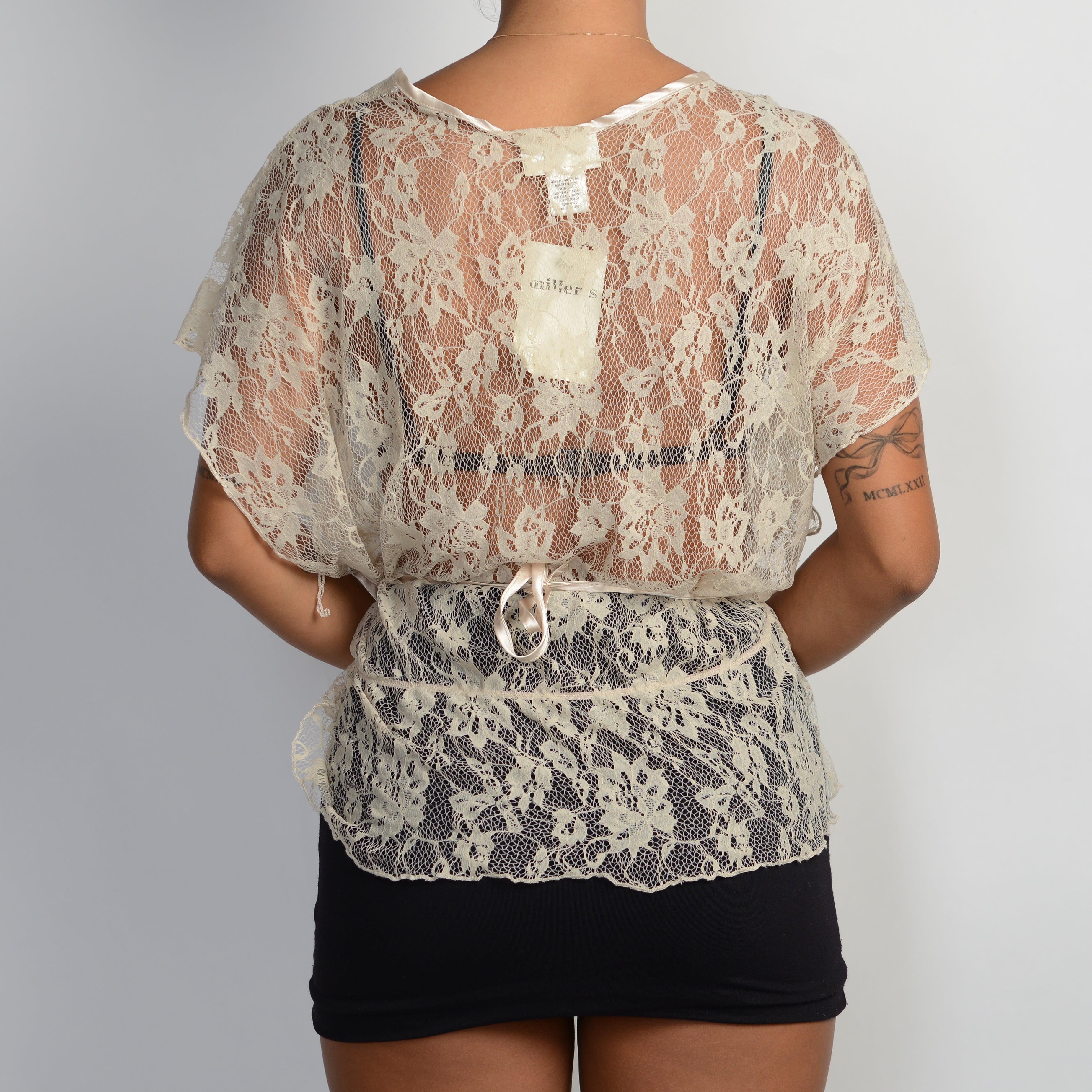 BEIGE LACE TIE TOP