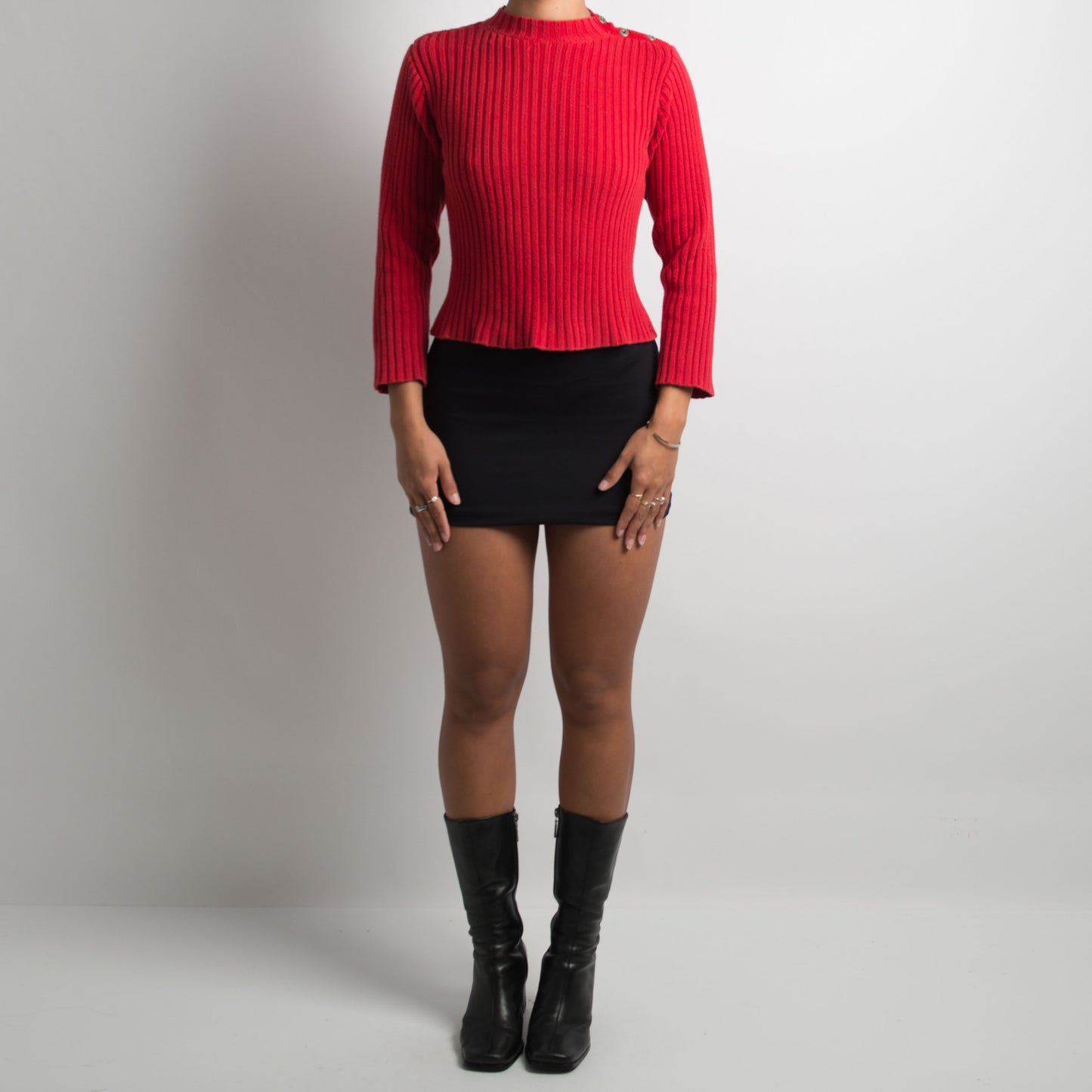 RED KNIT SWEATER