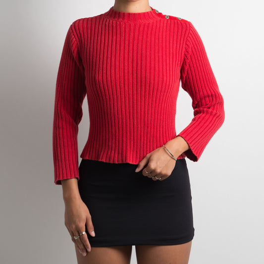 RED KNIT SWEATER