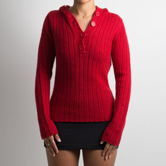 RED KNIT HOODED SWEATER