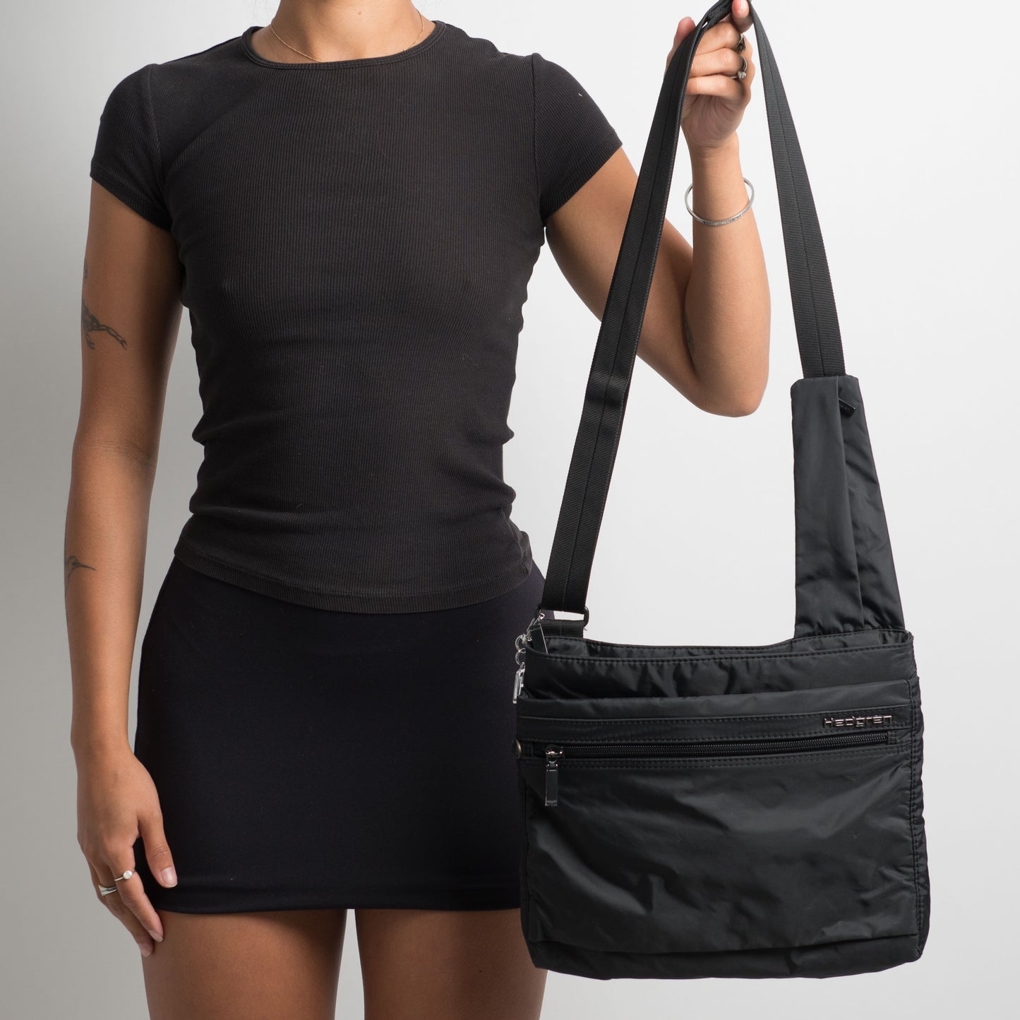 BLACK CROSSBODY BAG