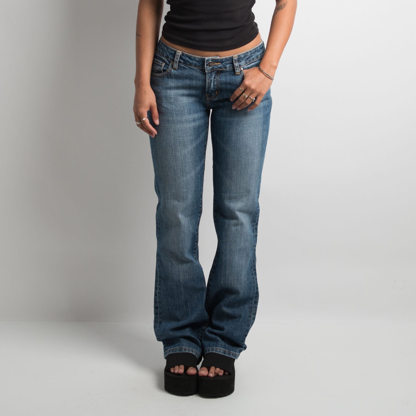 CLASSIC BOOTCUT DENIM JEANS