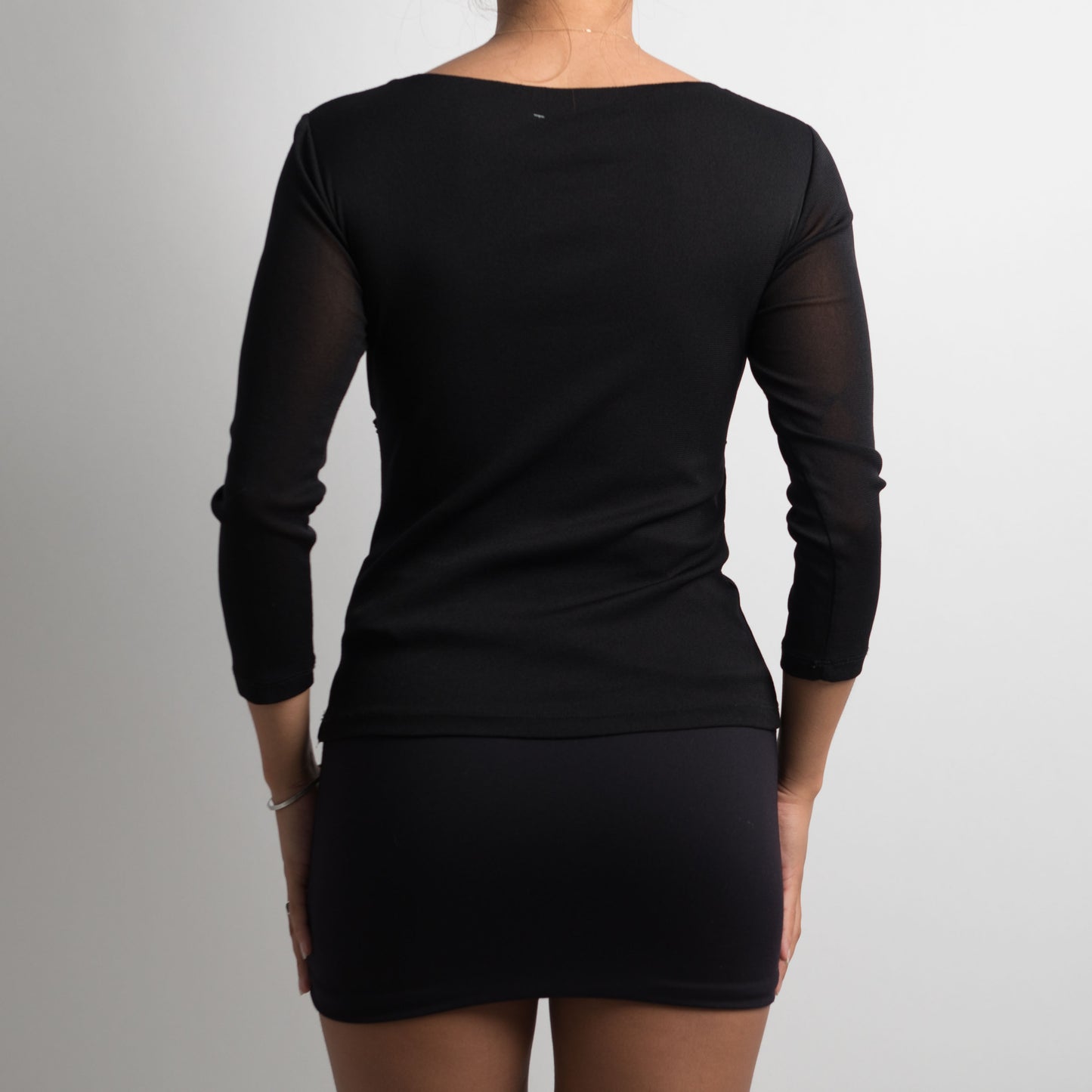 BLACK MESH 3/4 SLEEVE TOP