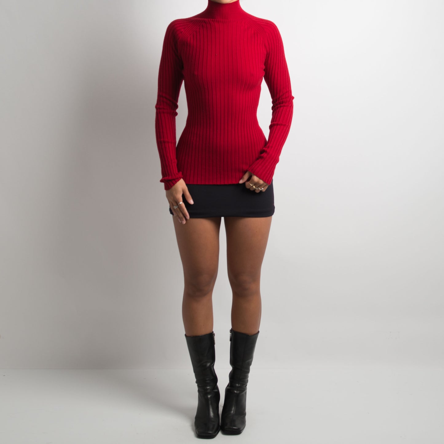 RED WOOL MOCKNECK LONG SLEEVE