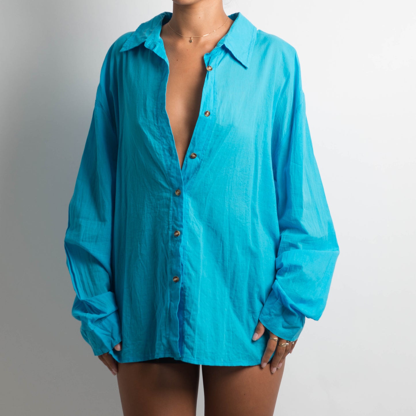 BLUE BUTTON UP LONG SLEEVE