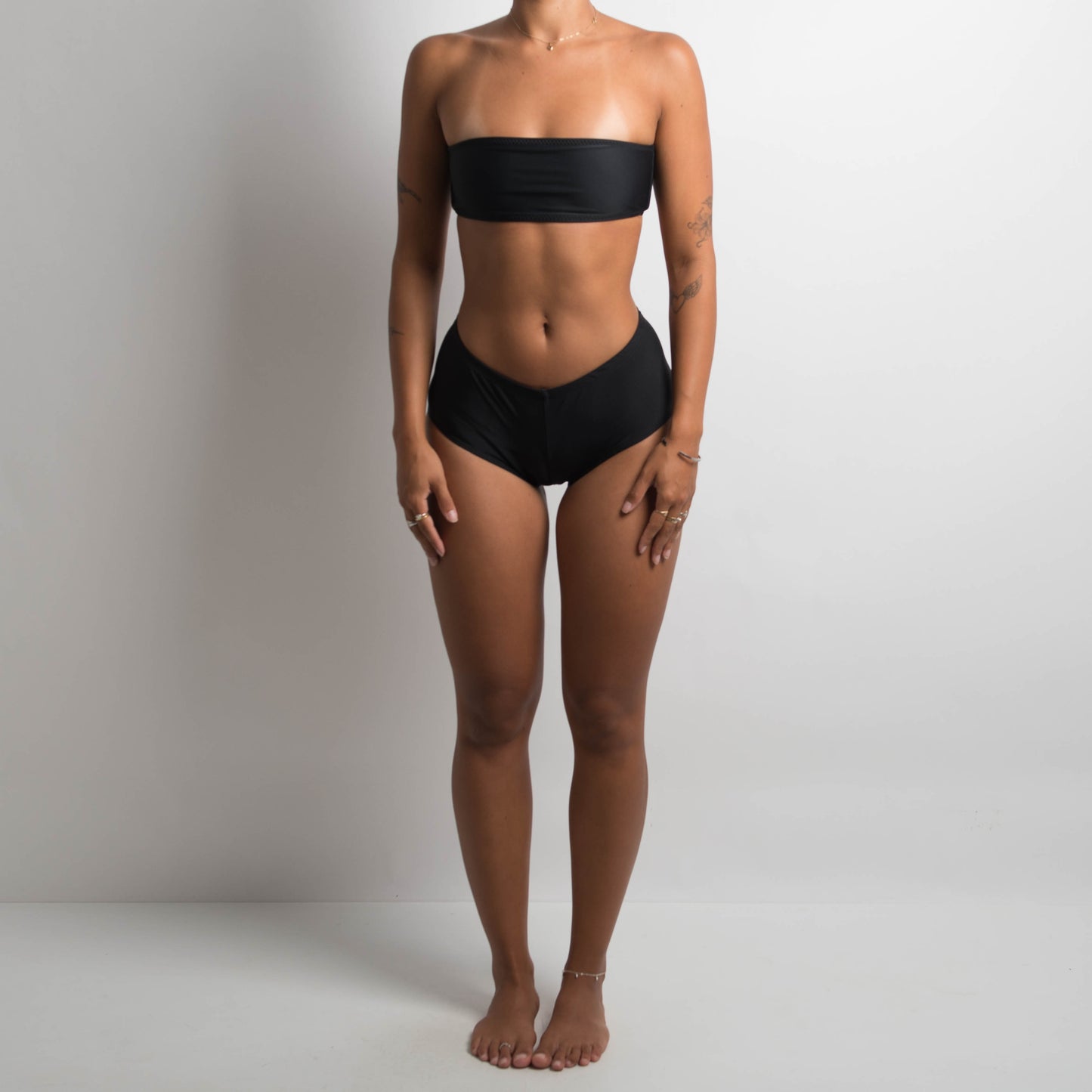 BLACK LOW RISE SWIM SHORTS