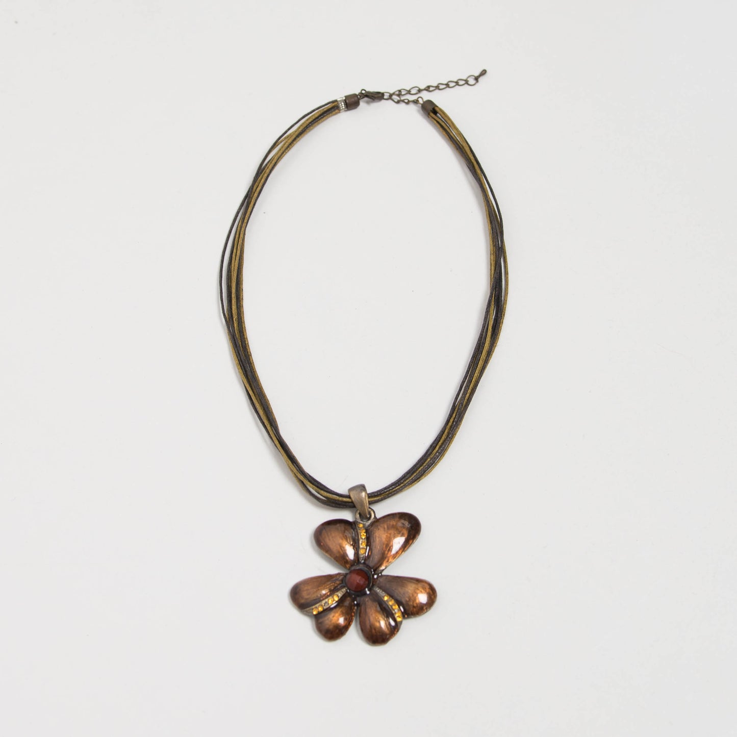 BROWN FLOWER NECKLACE