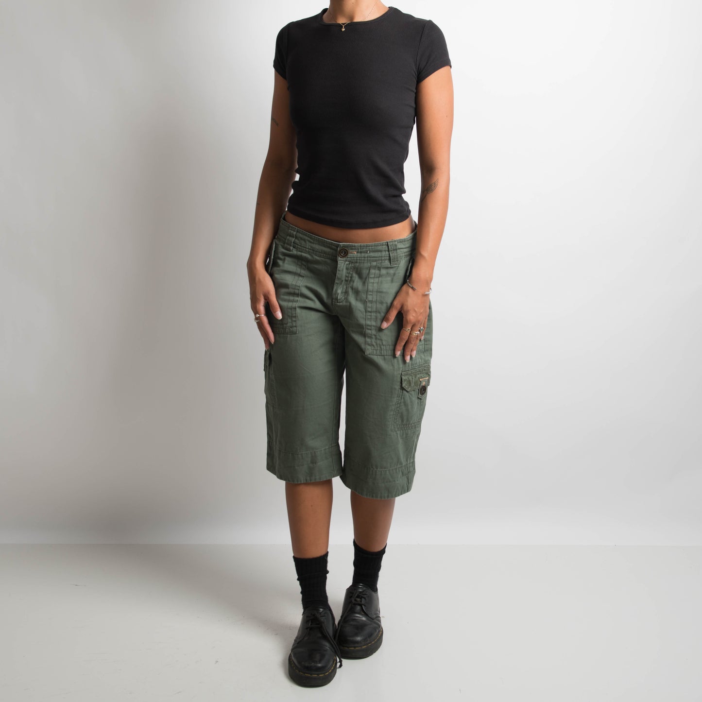 KHAKI CARGO 3/4 PANTS