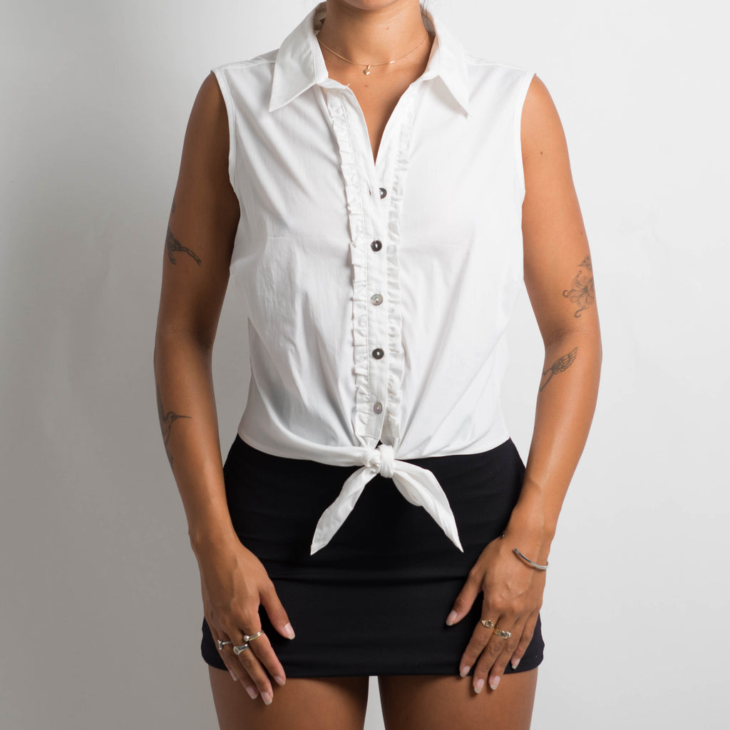 WHITE SLEEVELESS BLOUSE
