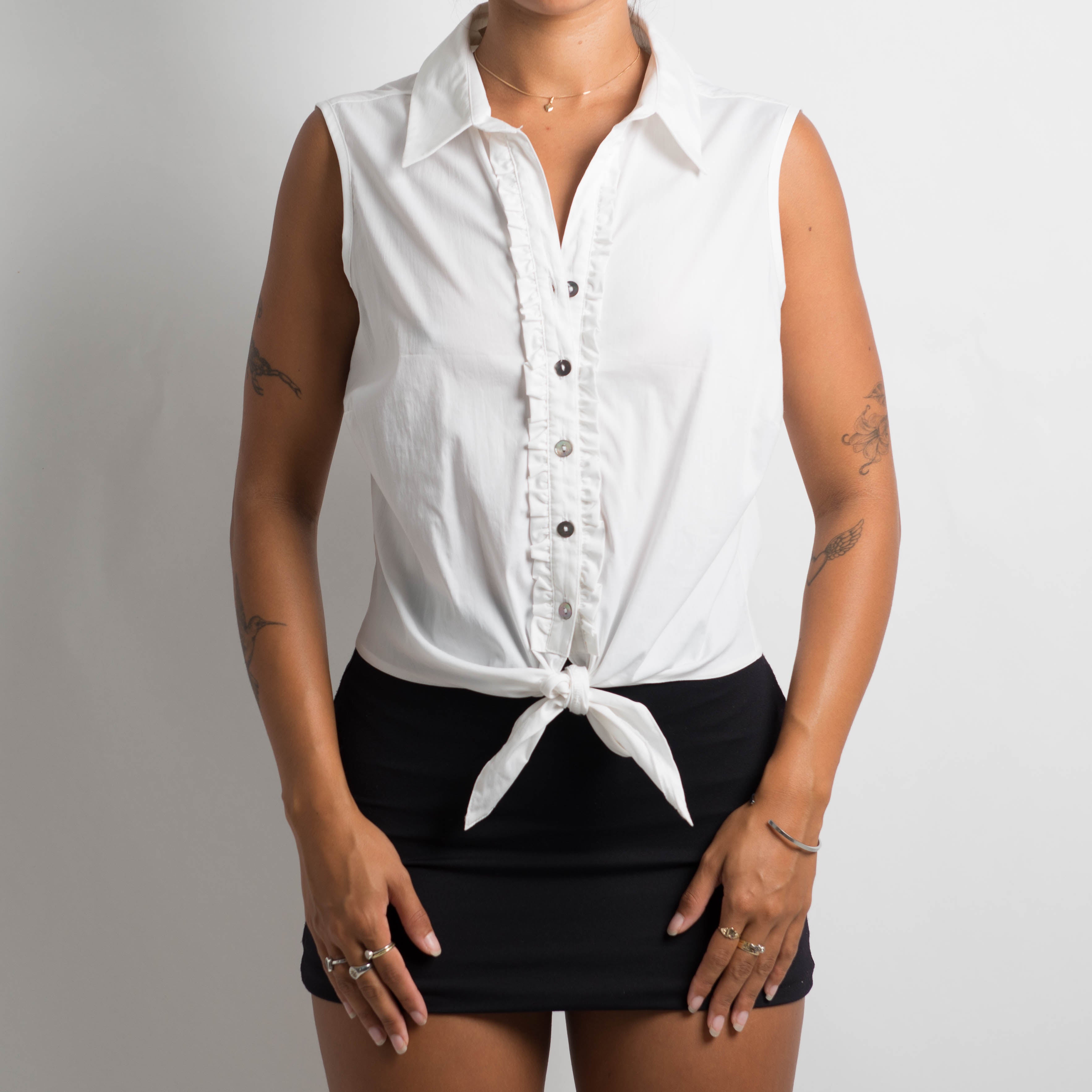 WHITE SLEEVELESS BLOUSE