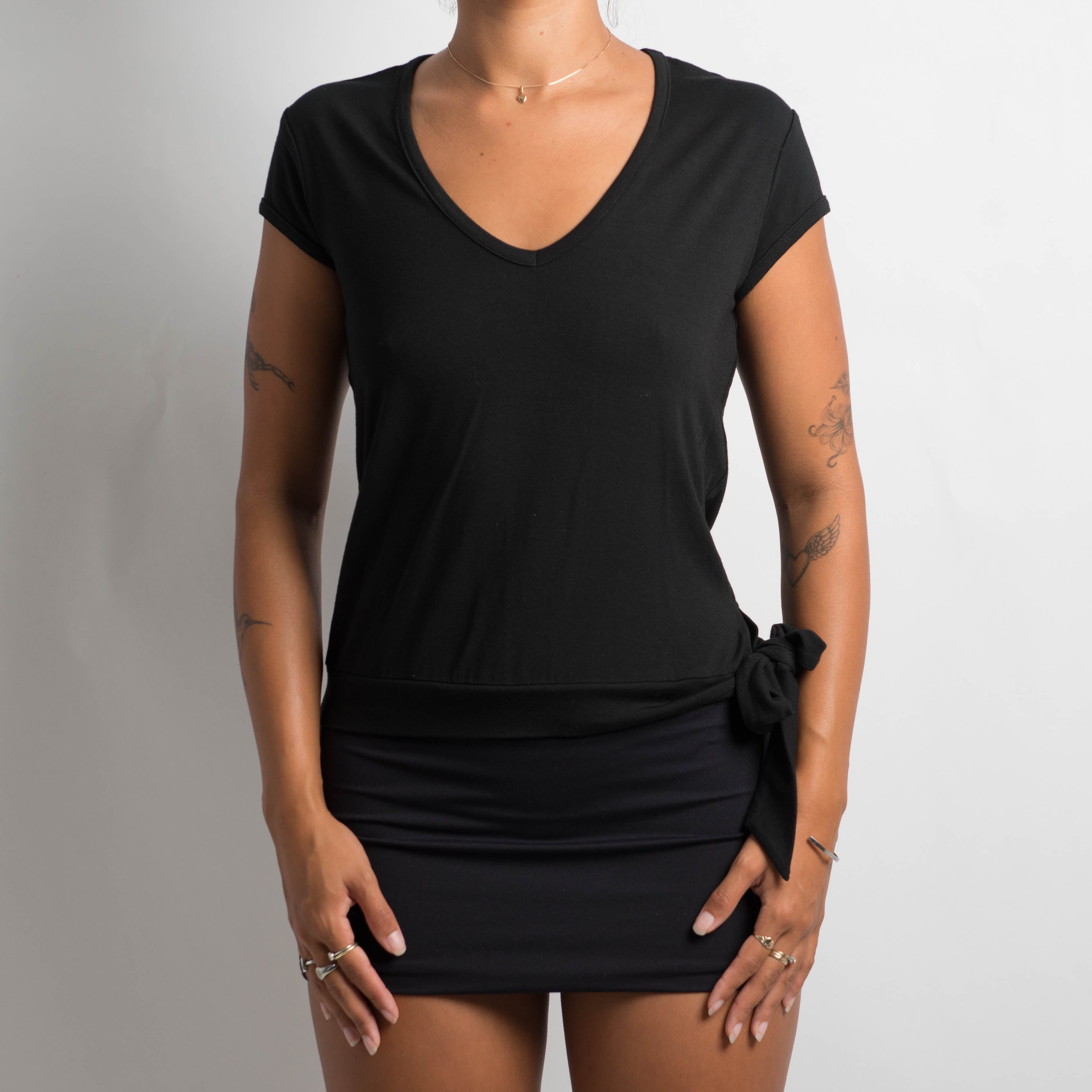 BLACK TIE SIDE TOP