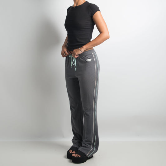 GREY FLARED YOGA PANTS