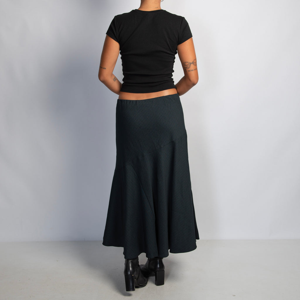 NAVY STRIPE LONGLINE SKIRT