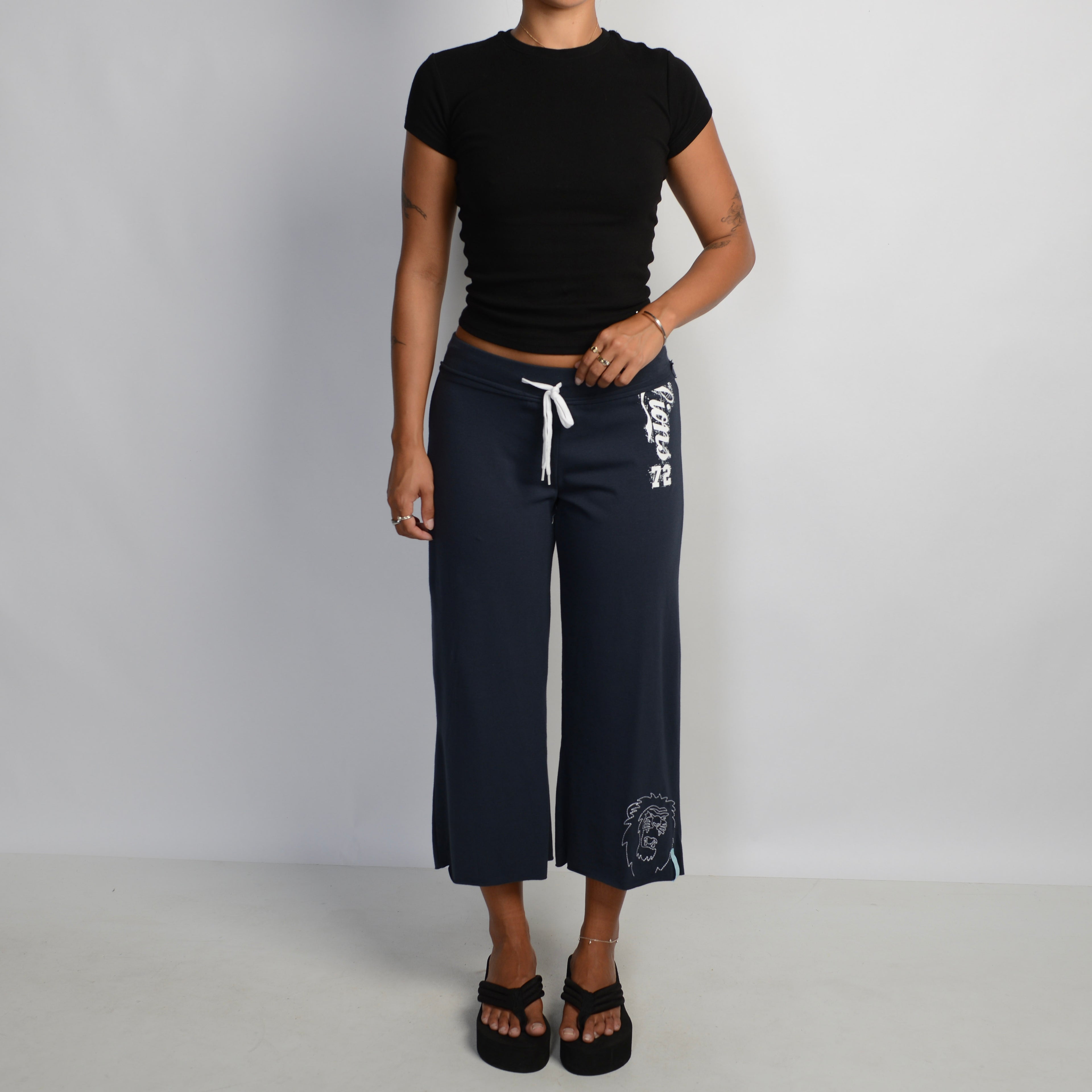 NAVY CAPRI LOUNGE PANTS