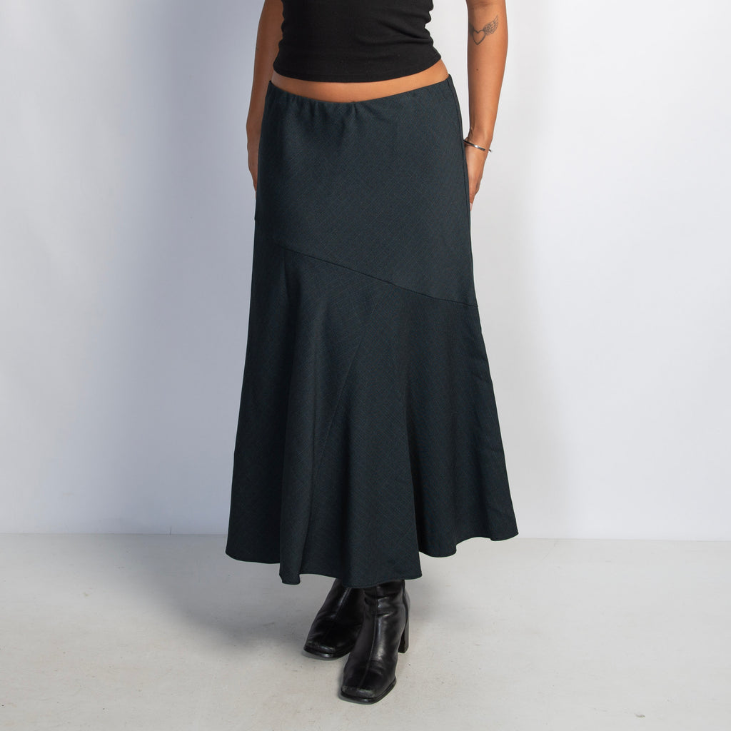 NAVY STRIPE LONGLINE SKIRT