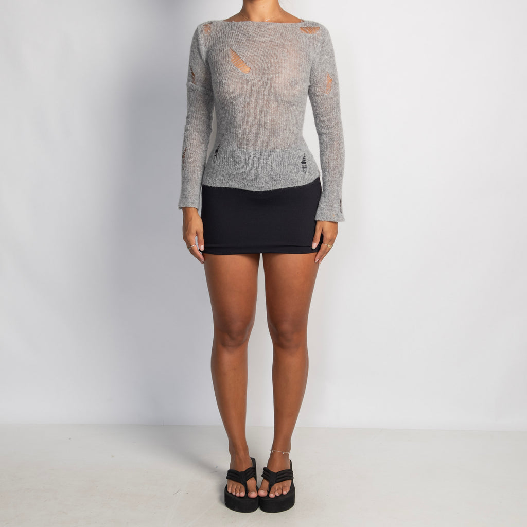 GREY DISTRESSED KNIT TOP