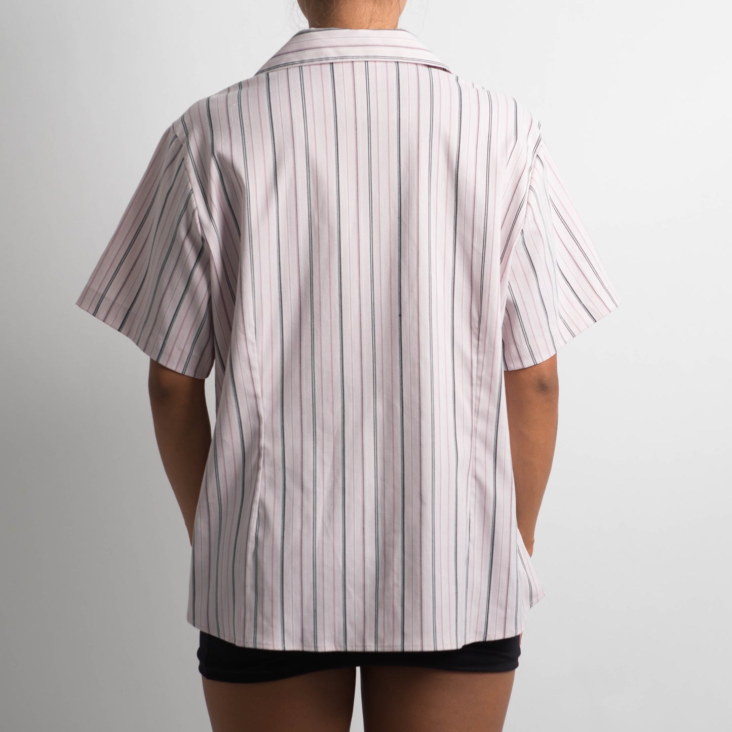 STRIPED SHORT SLEEVE BUTTON UP