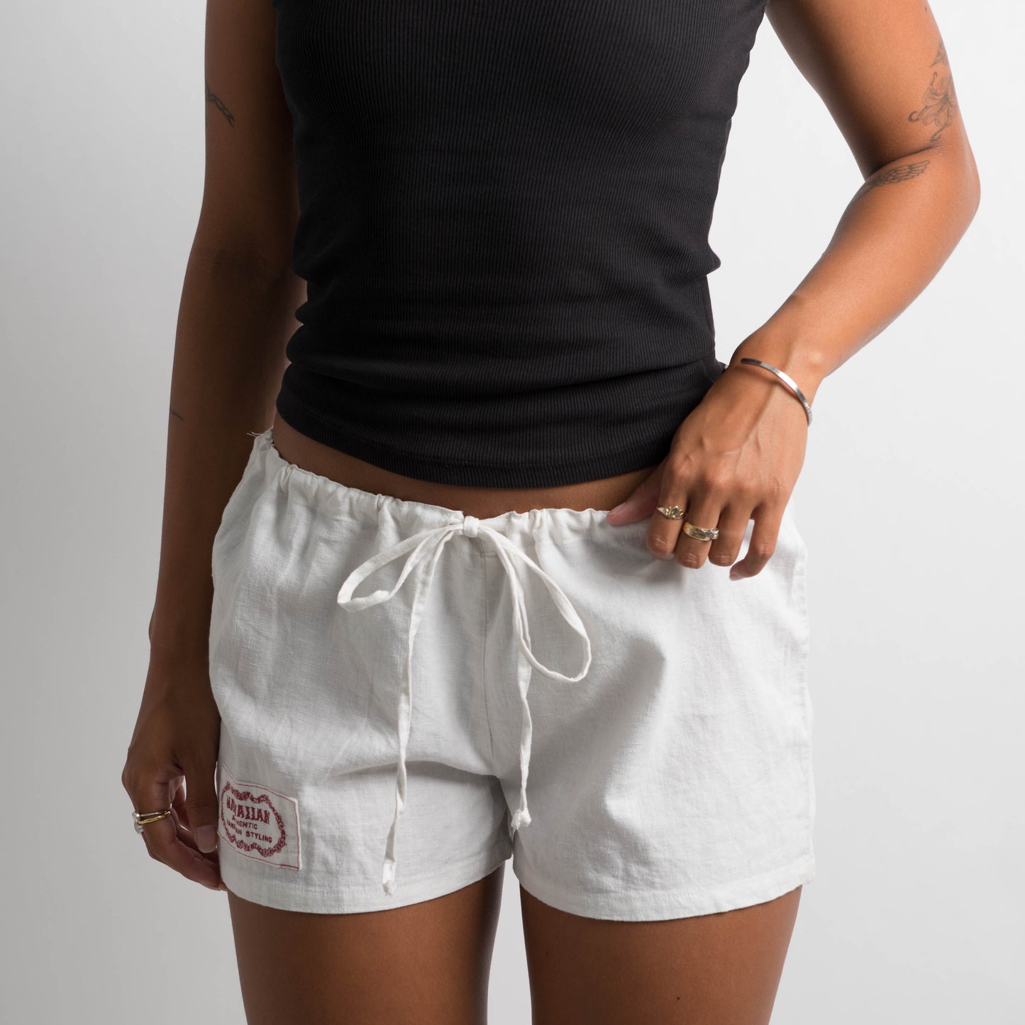 WHITE LINEN MINI SHORTS