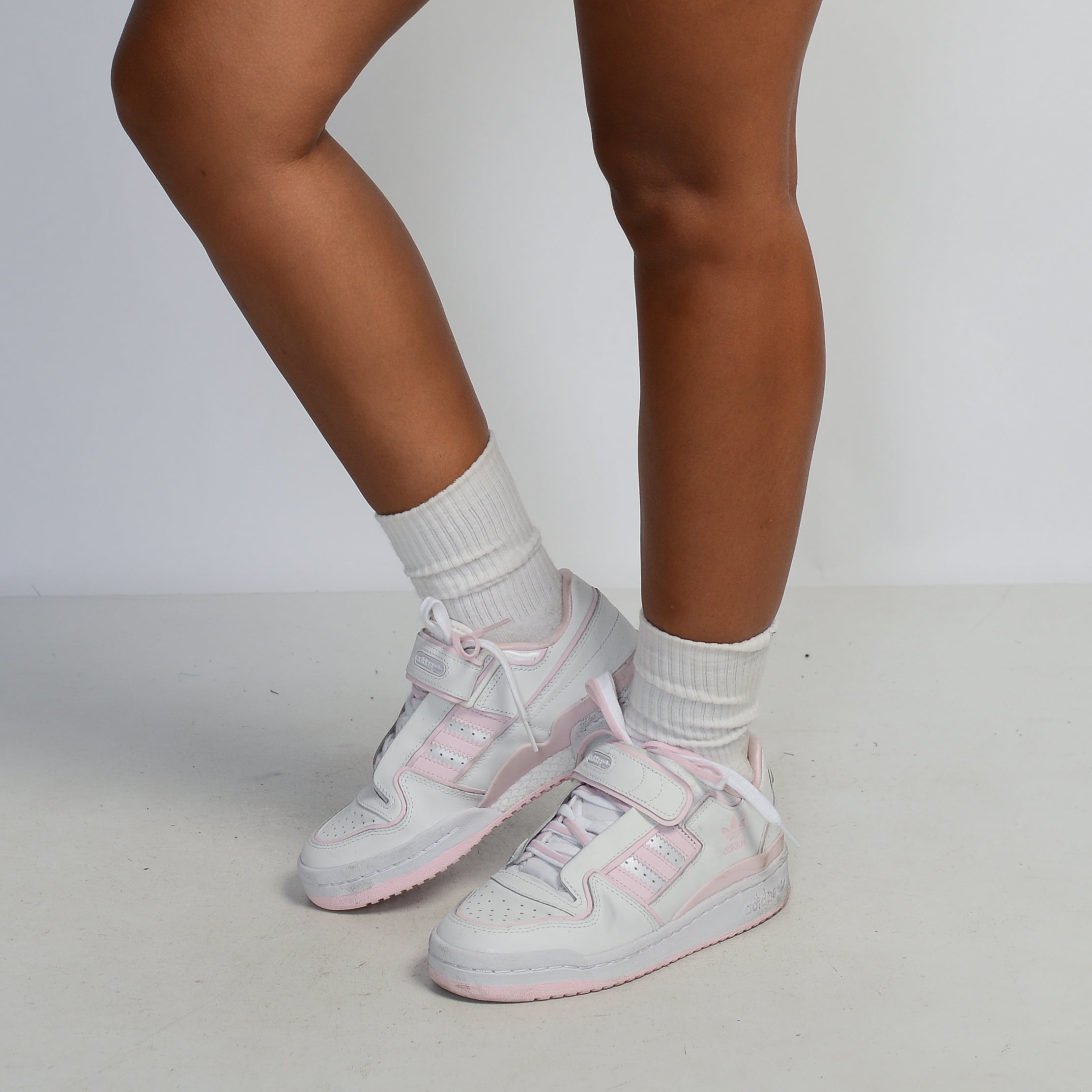 ADIDAS FORUM LOW SNEAKERS