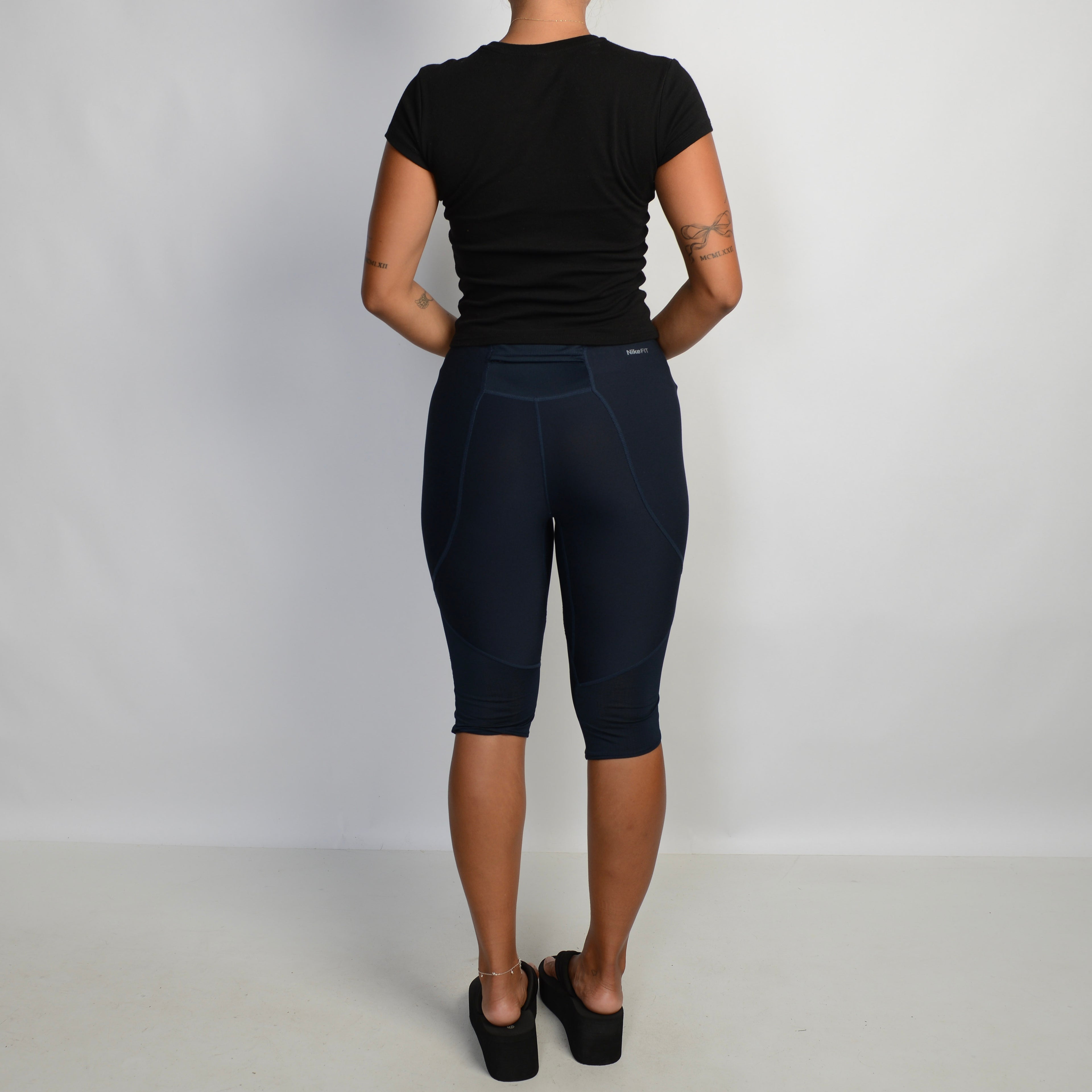 NAVY KNEE LENGTH TIGHTS