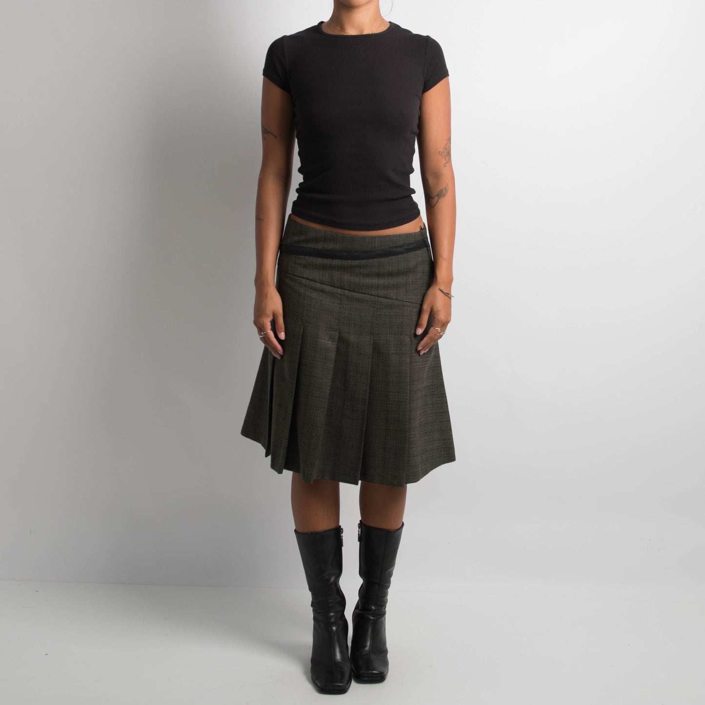 PLEATED MIDI SKIRT