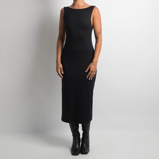 STRETCHY BLACK MIDI DRESS