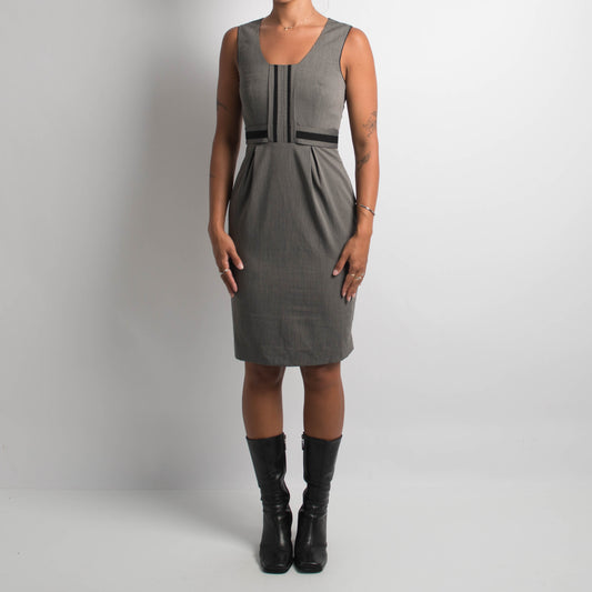 GREY KNEE LENGTH DRESS