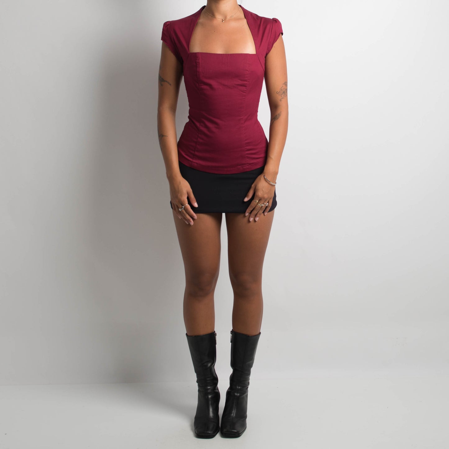 MAROON SQUARE NECK TOP