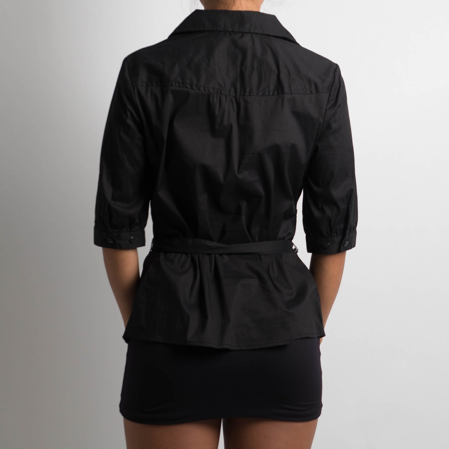 BLACK 1/2 SLEEVE BLOUSE