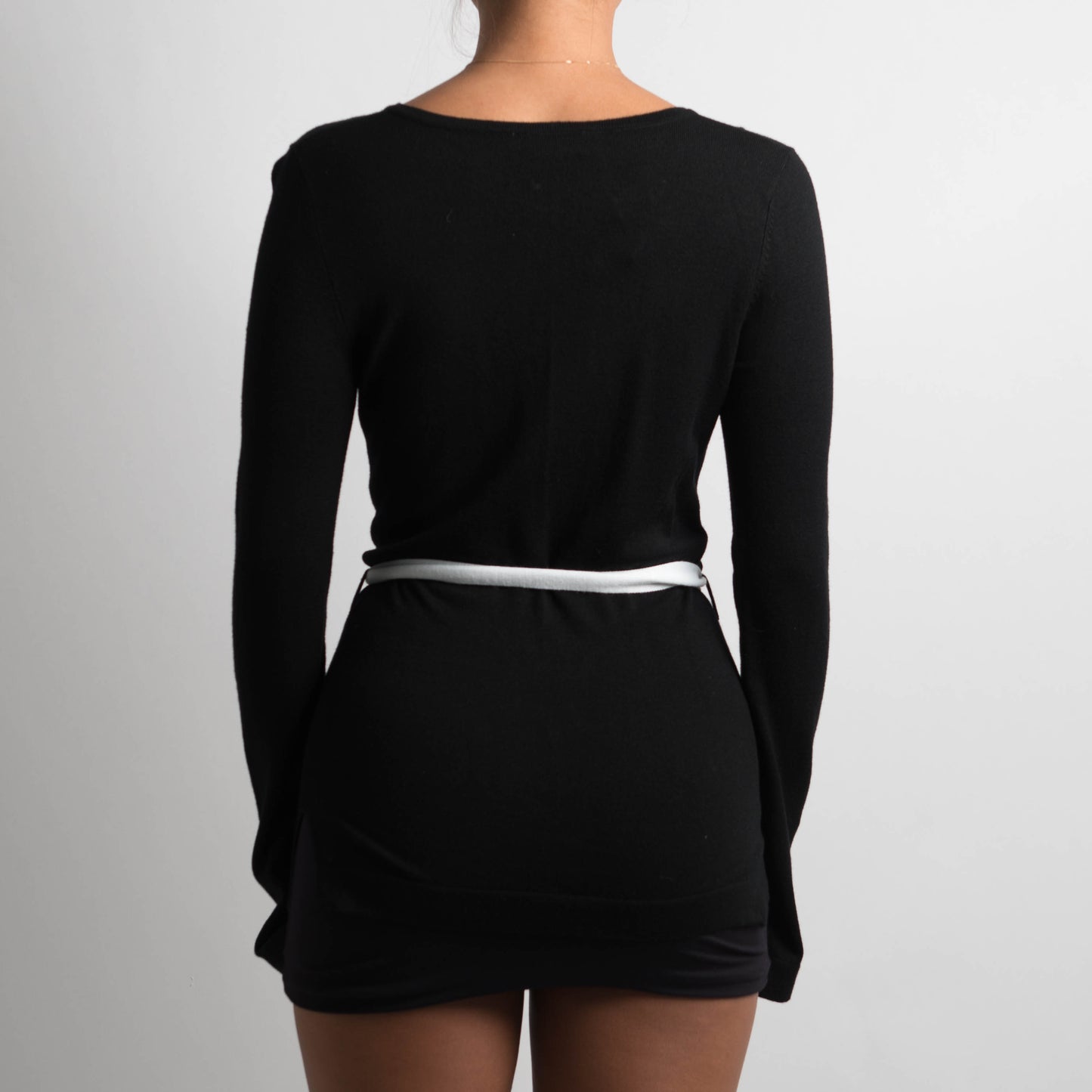 BLACK KNIT LONG SLEEVE