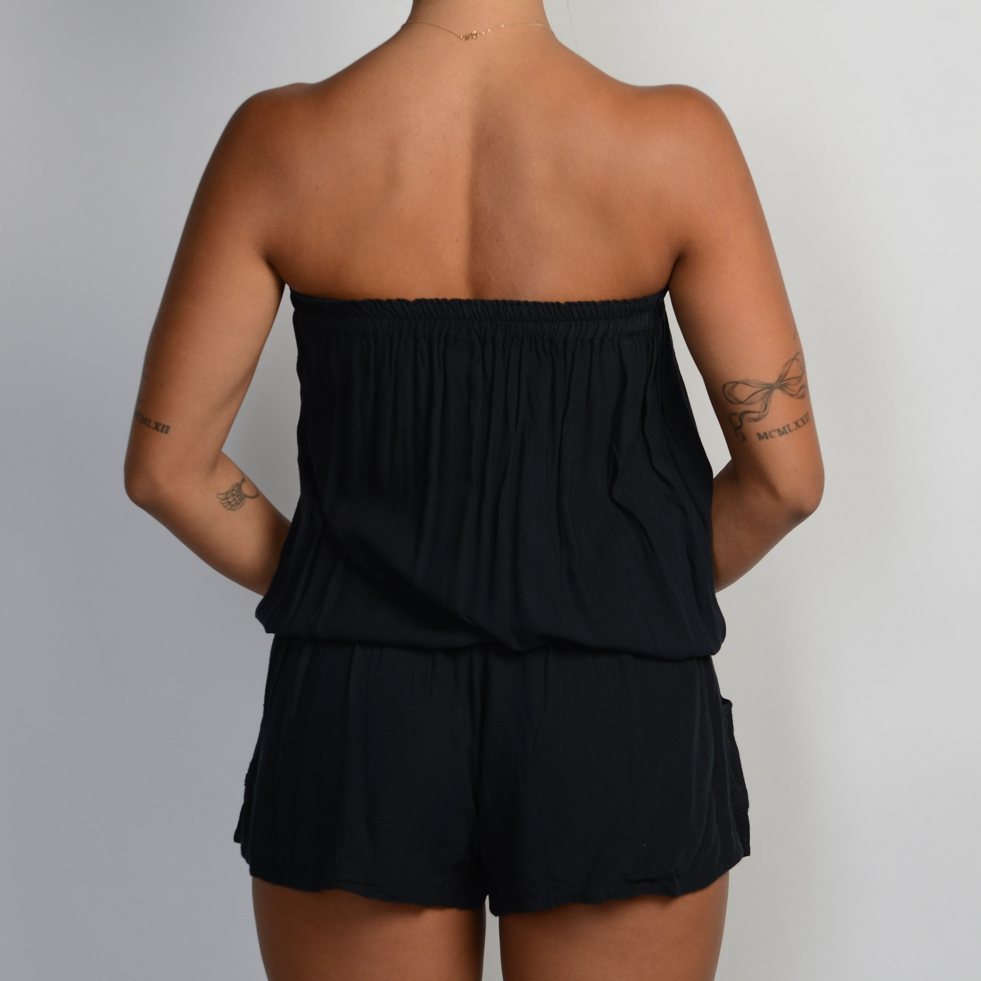 BLACK STRAPLESS ROMPER