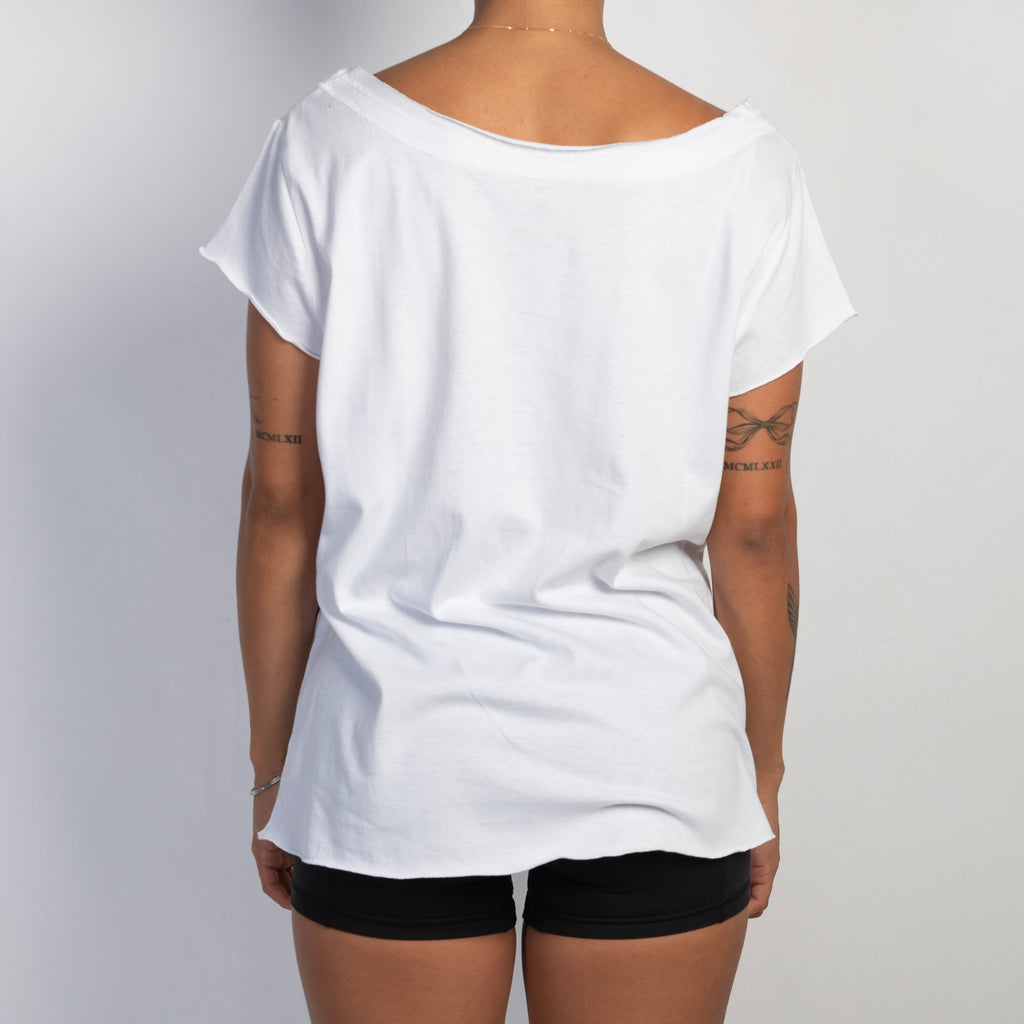 WHITE GRAPHIC TOP