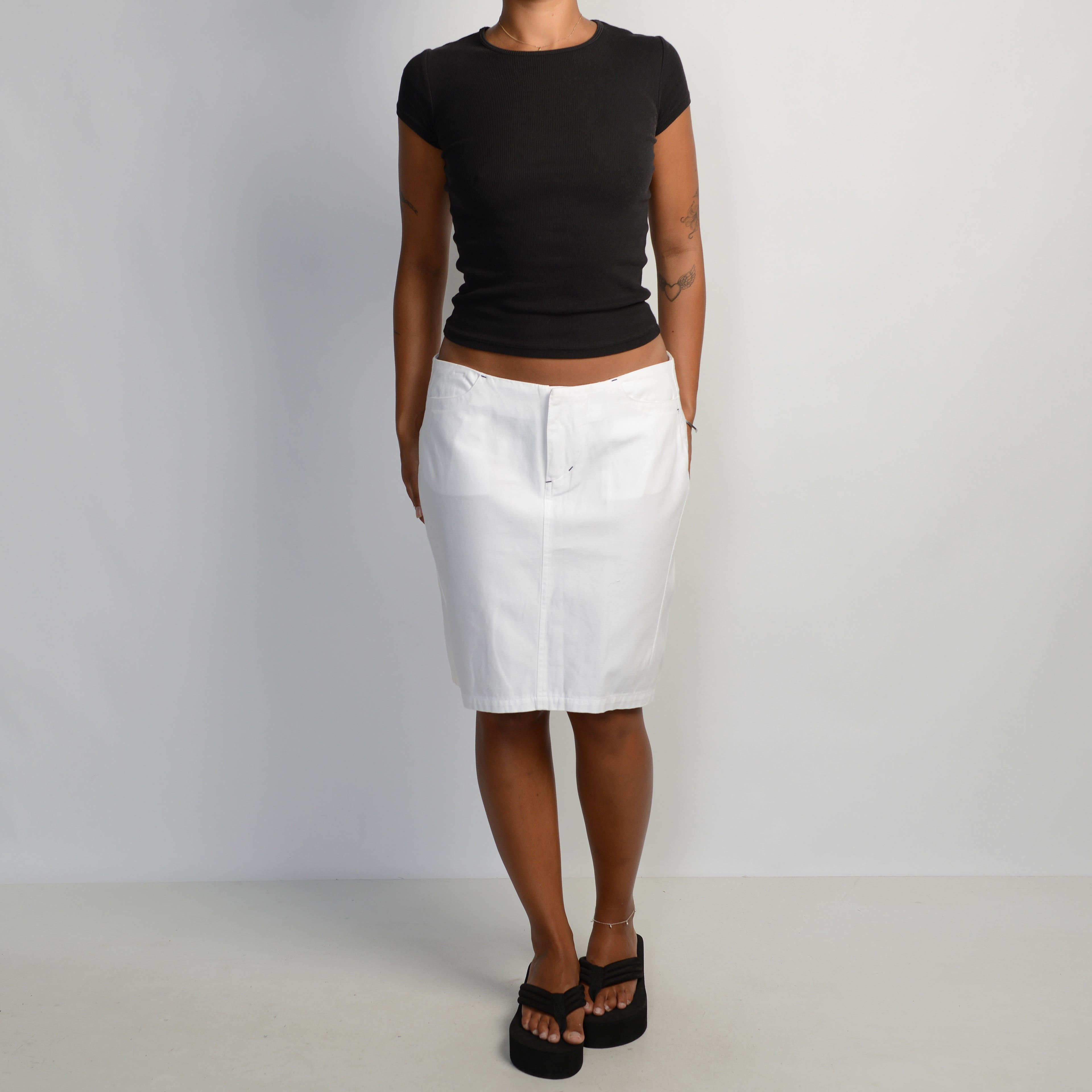WHITE MIDI SKIRT