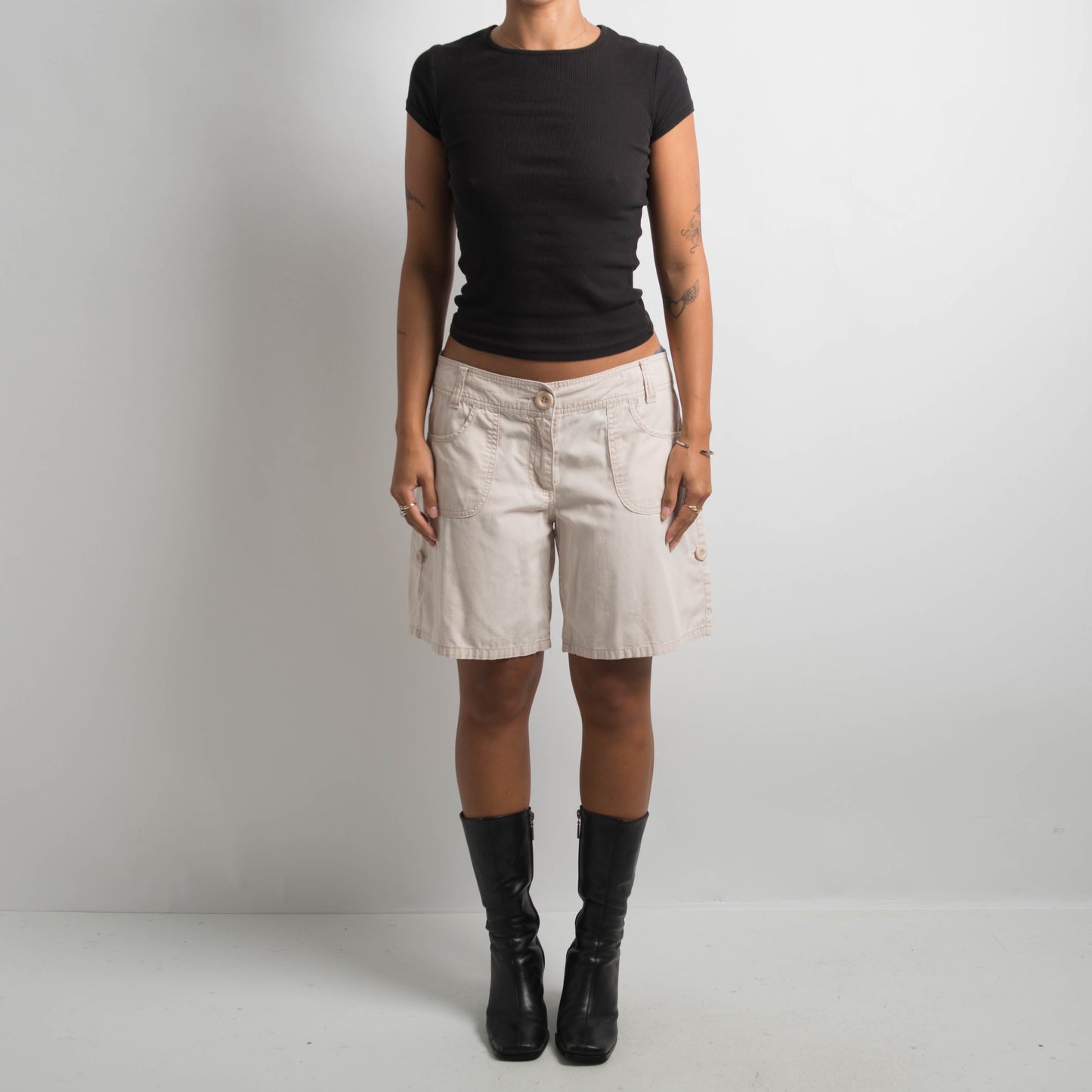 BEIGE LONGLINE SHORTS