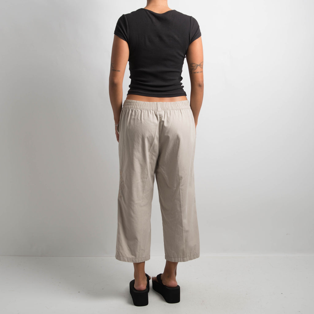 BEIGE CROP CARGO PANTS