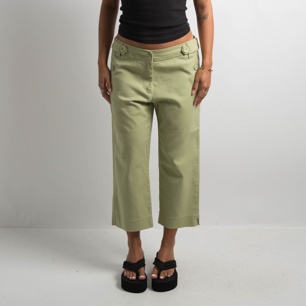 GREEN CAPRI PANTS