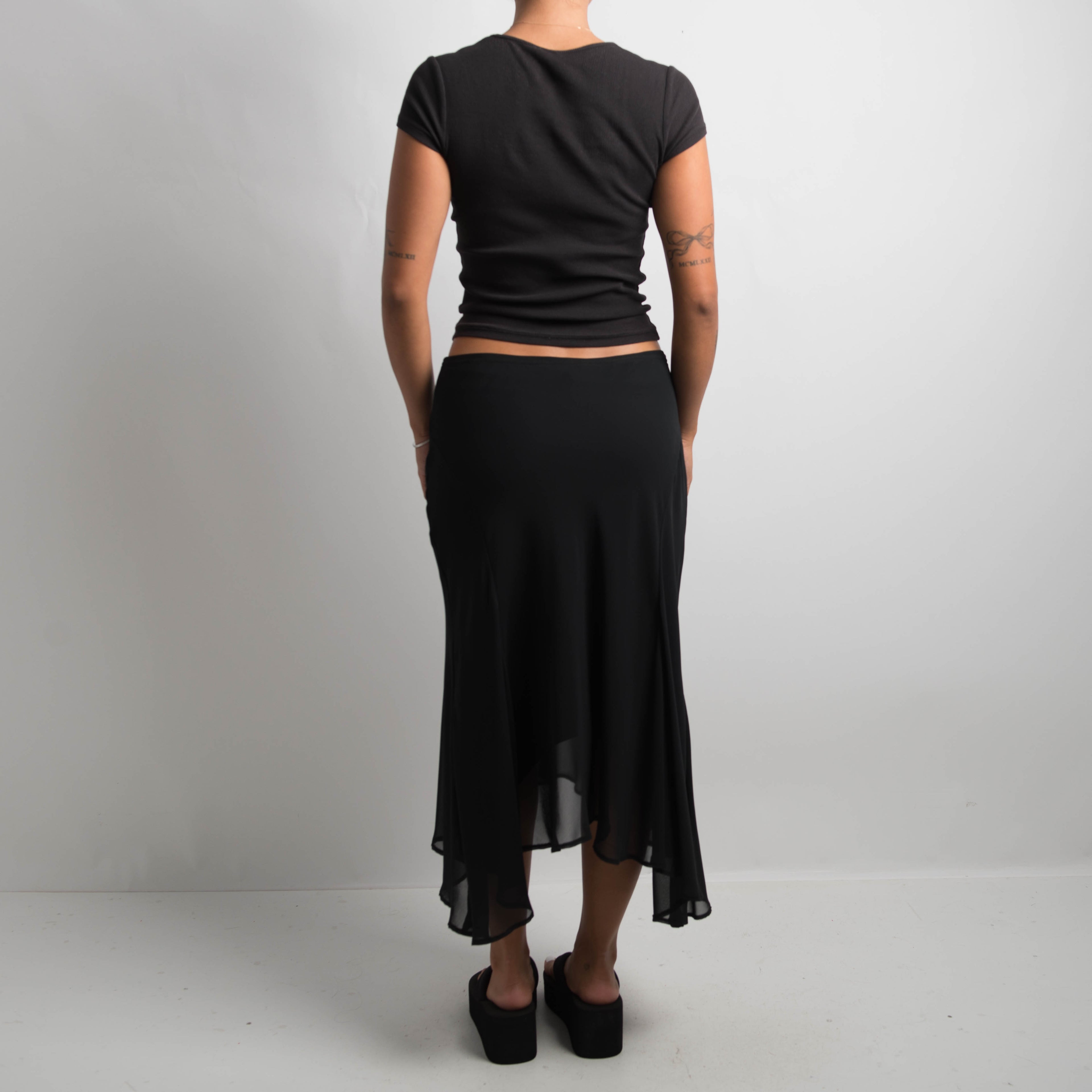 BLACK ASYMMETRIC SKIRT